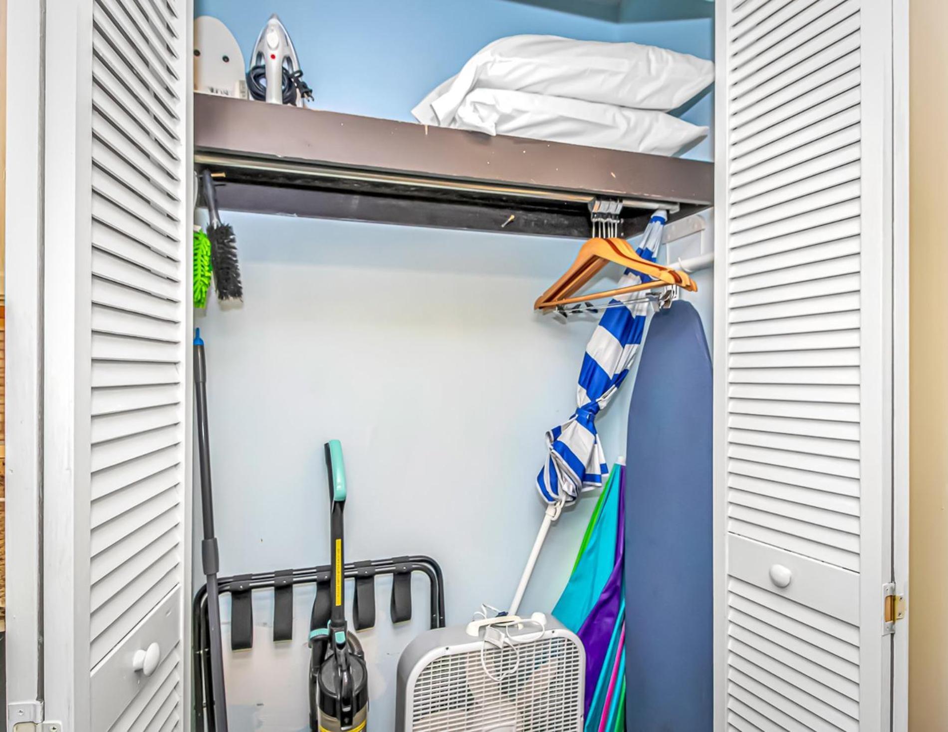 Ocean View Queen Suite- Landmark 517 Myrtle Beach
