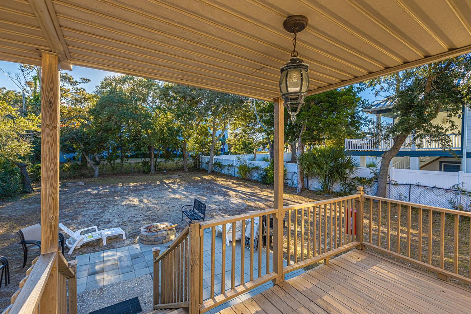 Dazzling Centrally Located Ocean View W 2 Kings, Huge Private Yard, 2 Decks, Firepit, Bbq * Myrtle Beach