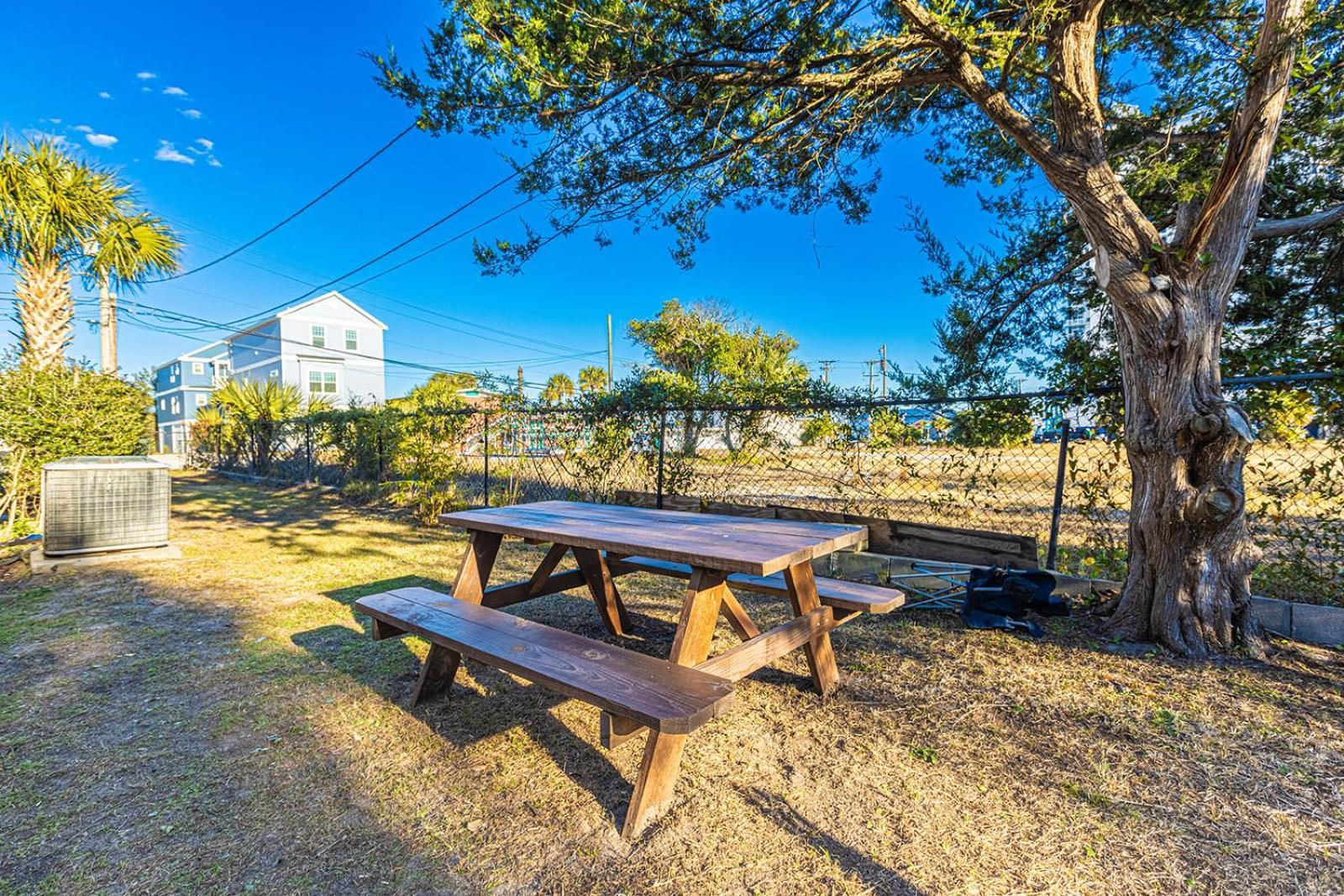 Dazzling Centrally Located Ocean View W 2 Kings, Huge Private Yard, 2 Decks, Firepit, Bbq Myrtle Beach