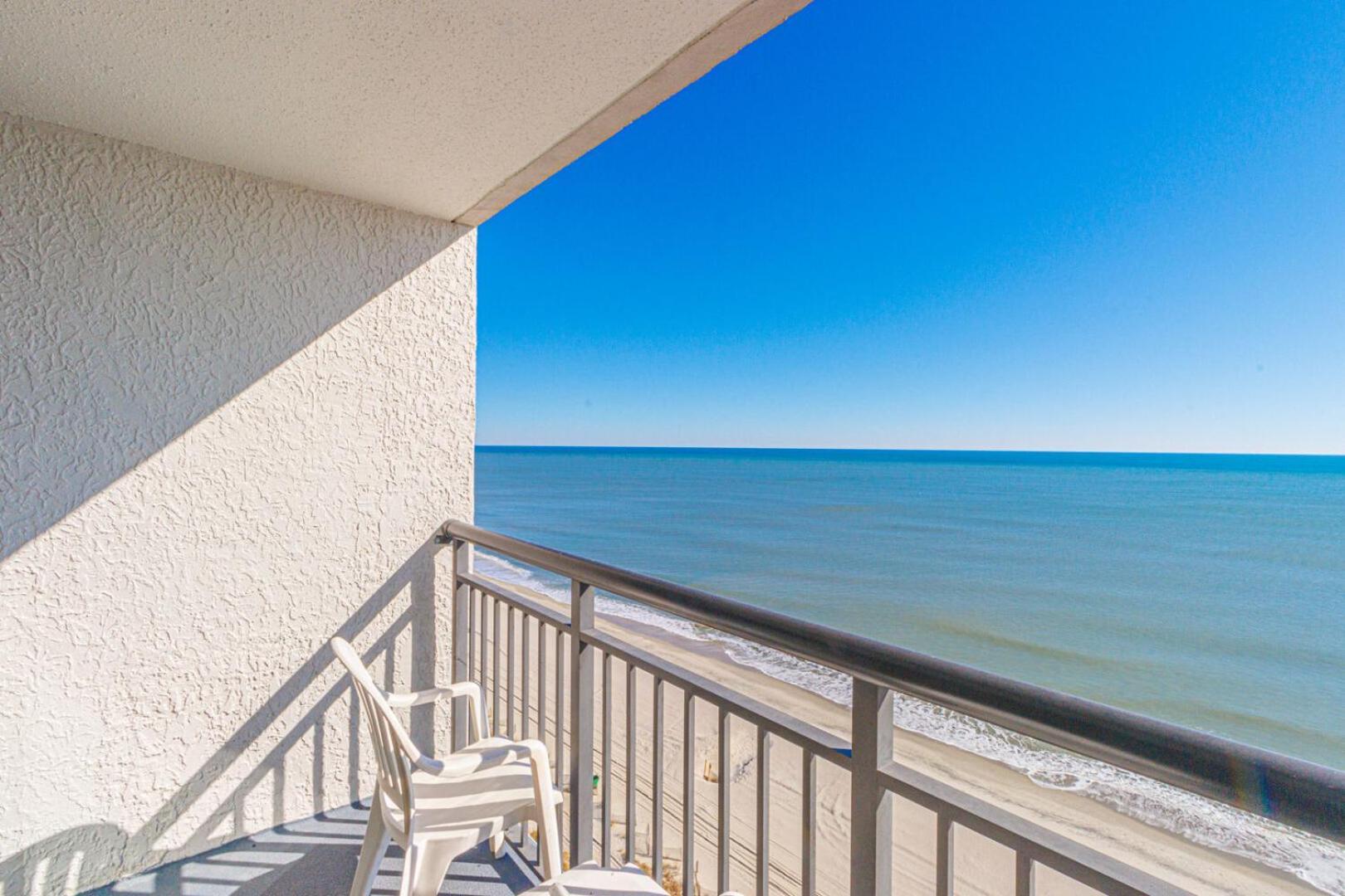 Holiday home Spacious 1 Bedroom Condo- Stunning Oceanfront Views- Landmark 1434 *
