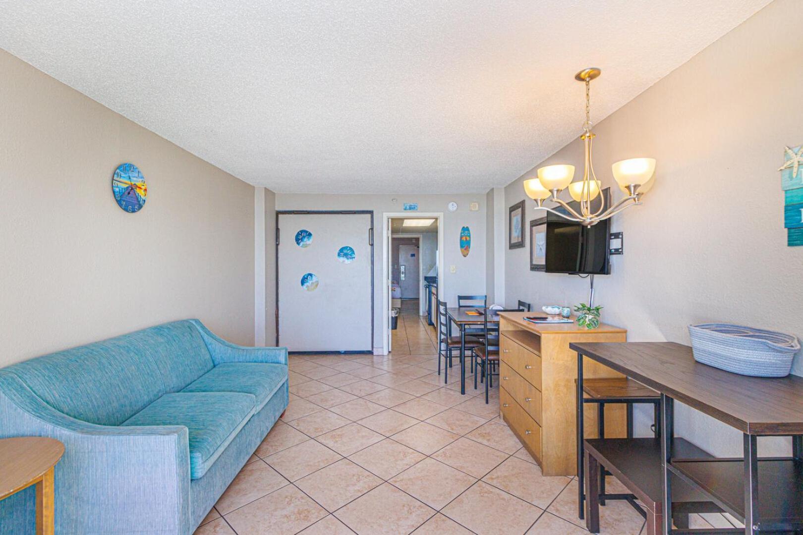 Spacious 1 Bedroom Condo- Stunning Oceanfront Views- Landmark 1434 *