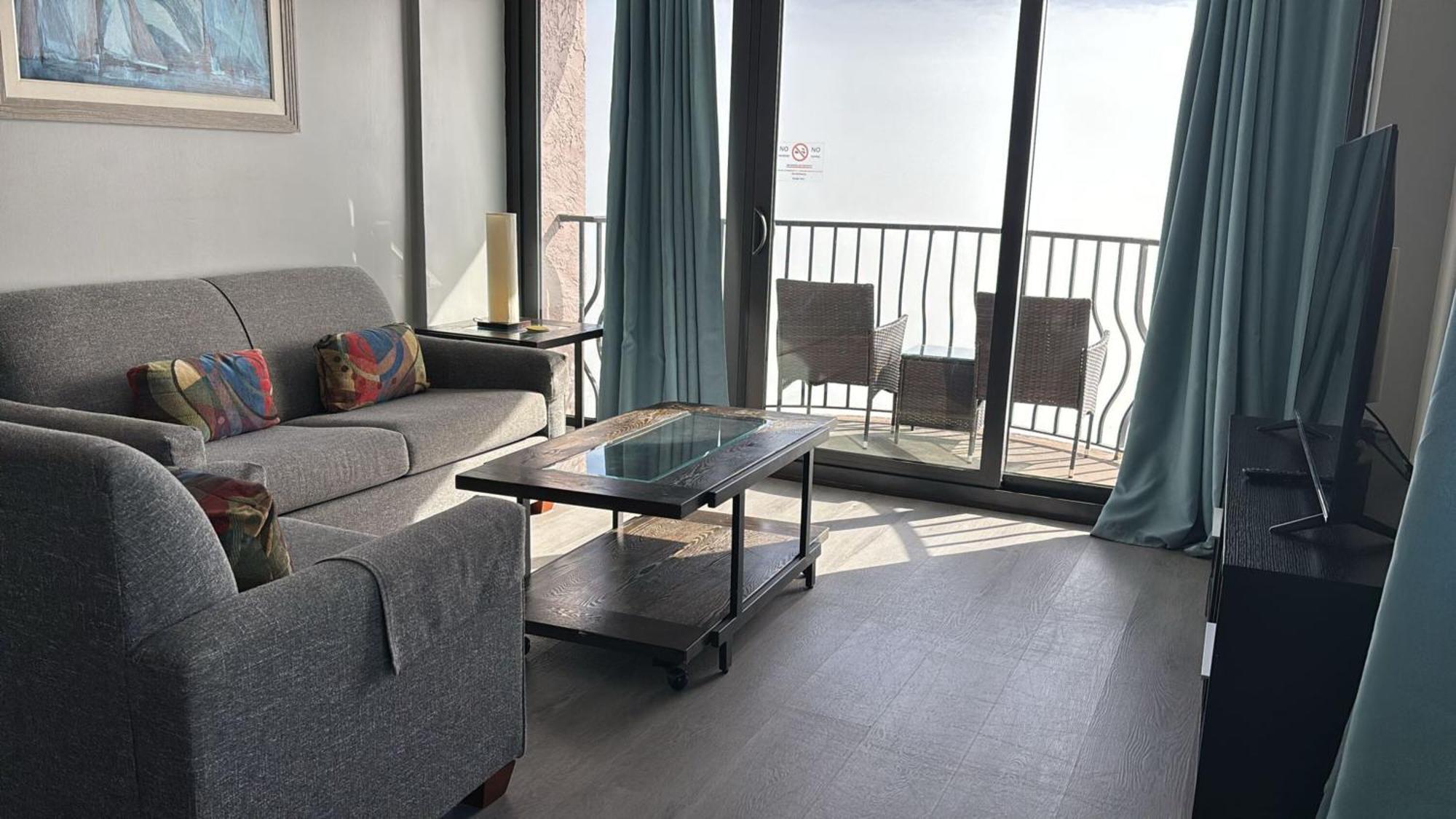 Hosteeva 17th Floor Palms Penthouse Oceanfront W Balcony *