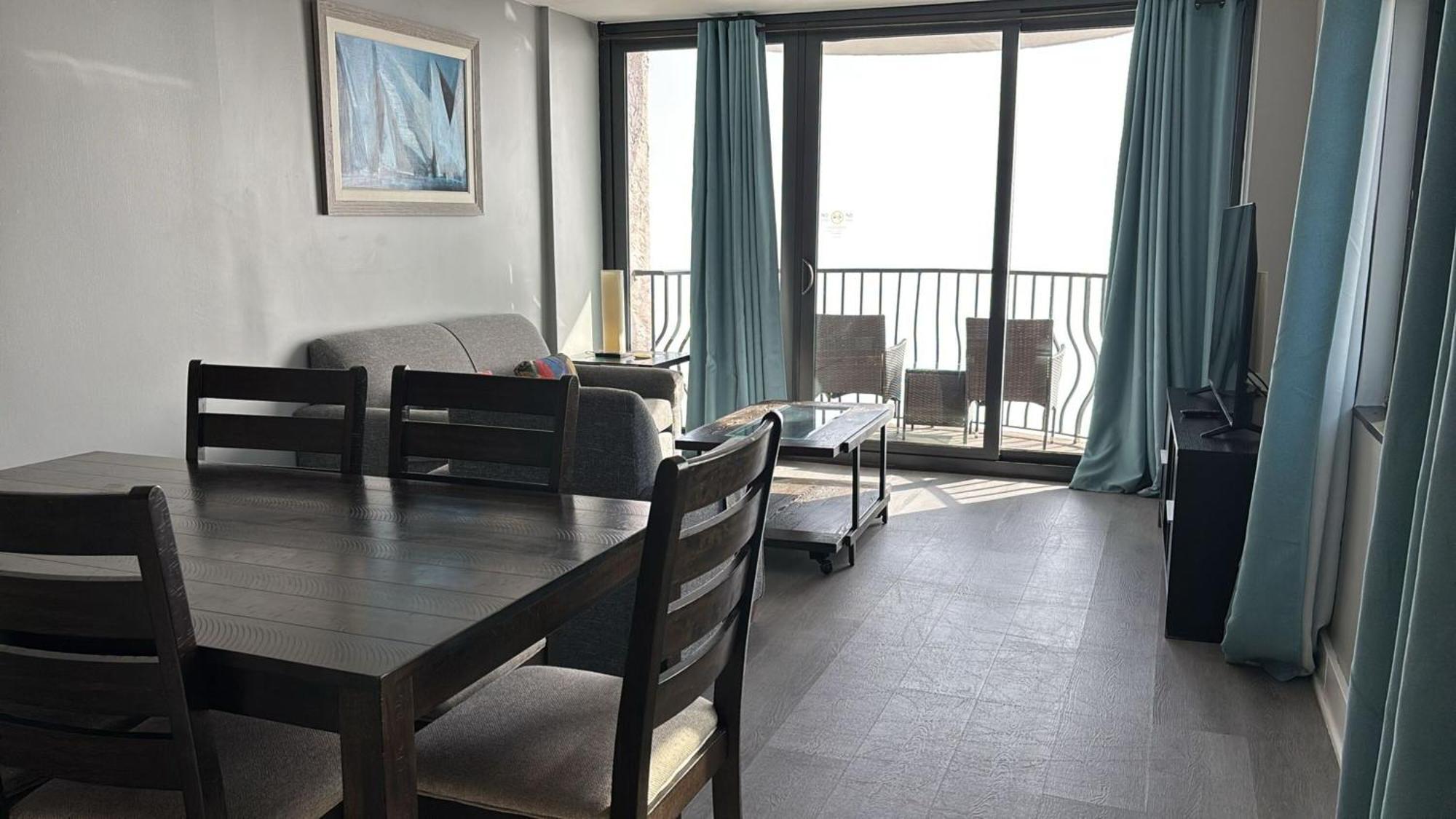 Hosteeva 17th Floor Palms Penthouse Oceanfront W Balcony