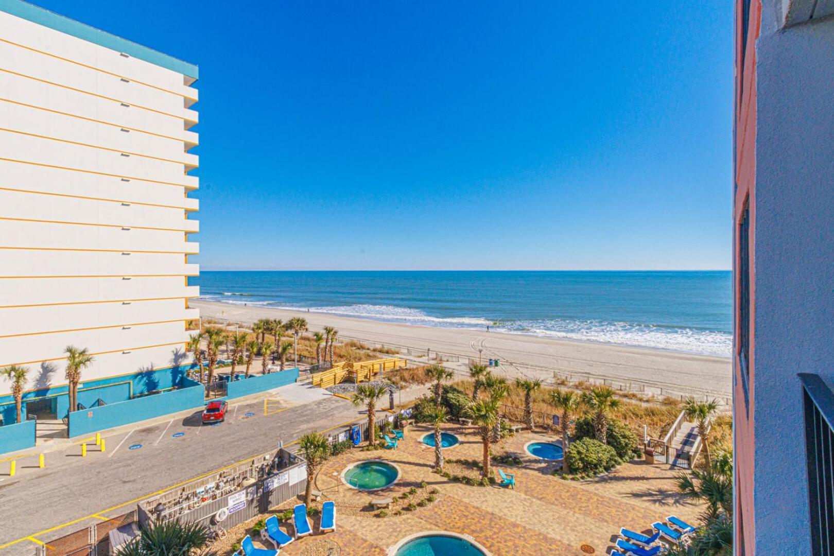 Stunning Ocean View 2 Bedroom Condo- Nicely Updated & Sleeps 6! Palace Unit 408 Holiday home