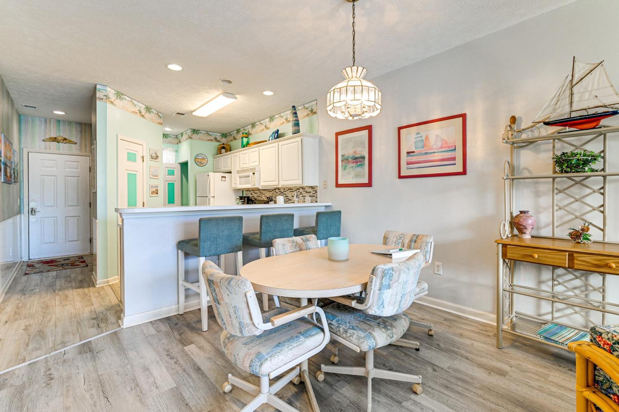Apartment 4 Mi To Ocean Myrtle With Perks Myrtle Beach