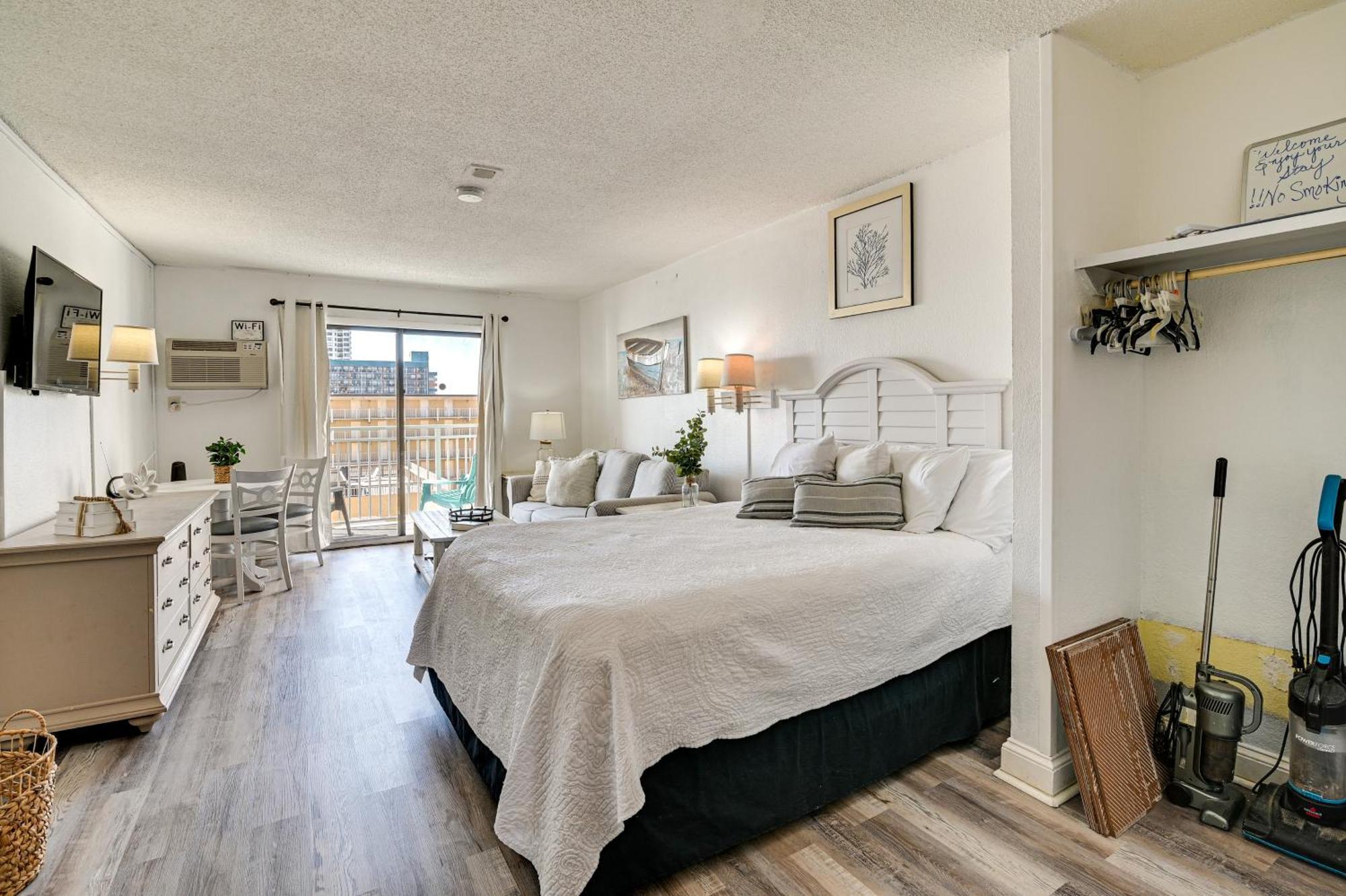 Apartment Sea Mist Oceanfront With Balcony! *