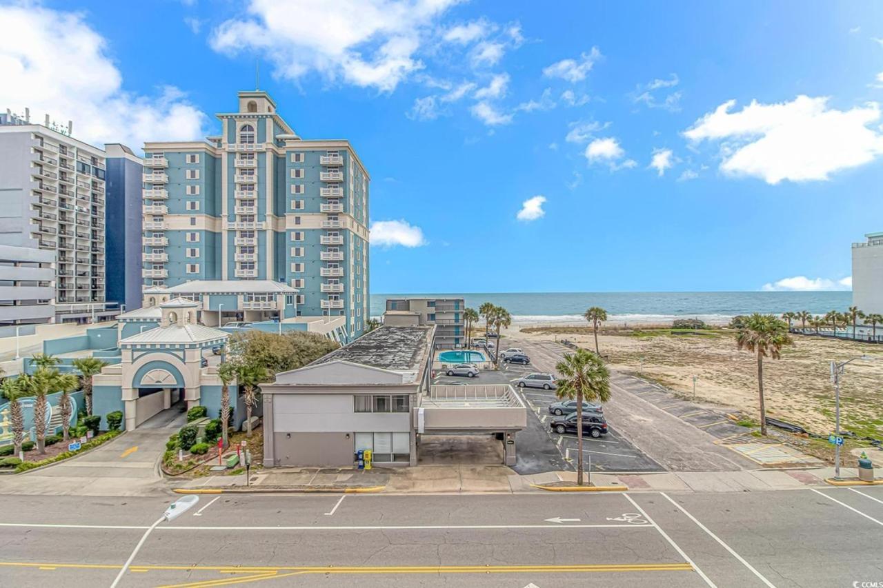Holiday home Eccentric 2 Bedroom With Stunning Ocean Views! La Mirage 403