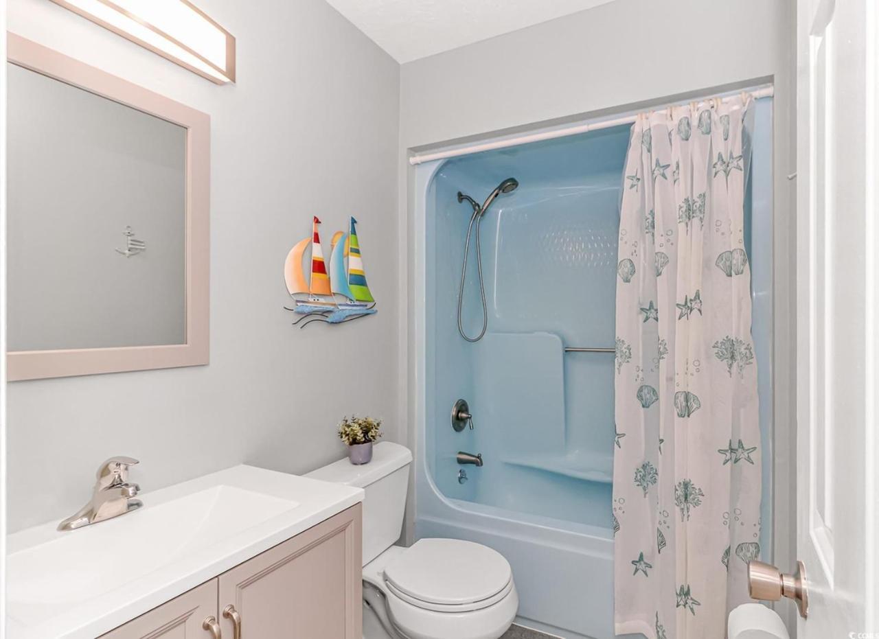 Holiday home Eccentric 2 Bedroom With Stunning Ocean Views! La Mirage 403 Myrtle Beach