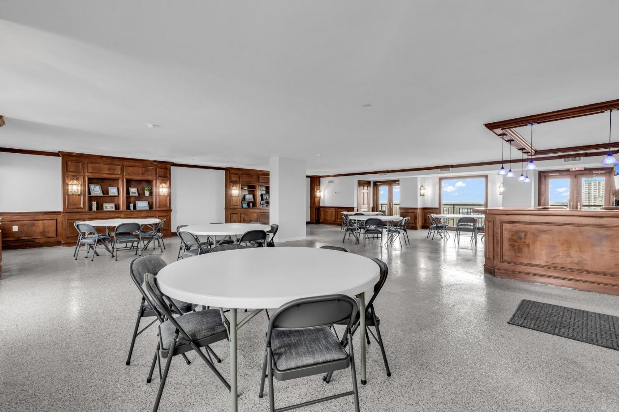Bluewater 1205 Apartment *