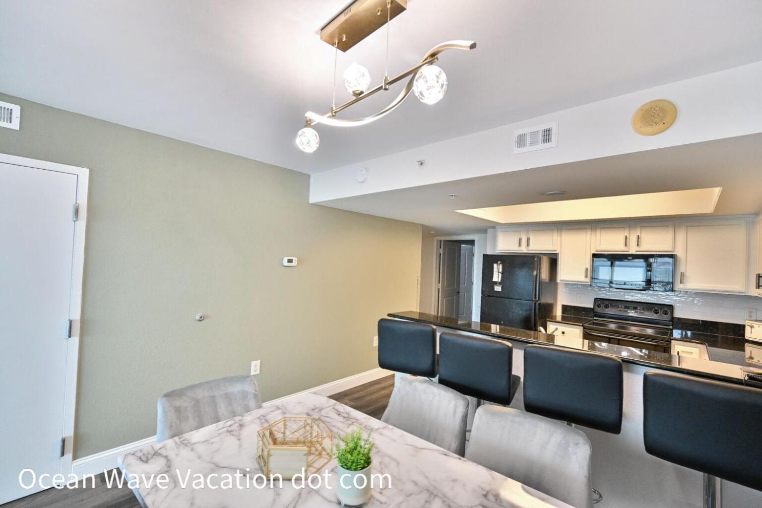 Beachfront With Stunning View Multiple Pools On Bv 15th Floor *