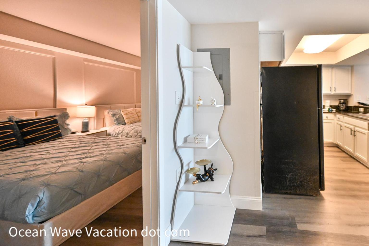 Huge Oceanfront One Bedroom For 6, Gorgeous View & Pools On Bv 15th Floor *