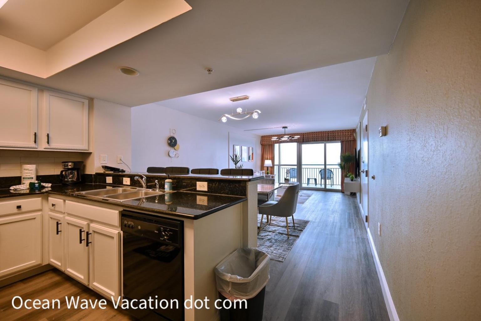 Huge Oceanfront One Bedroom For 6, Gorgeous View & Pools On Bv 15th Floor Myrtle Beach