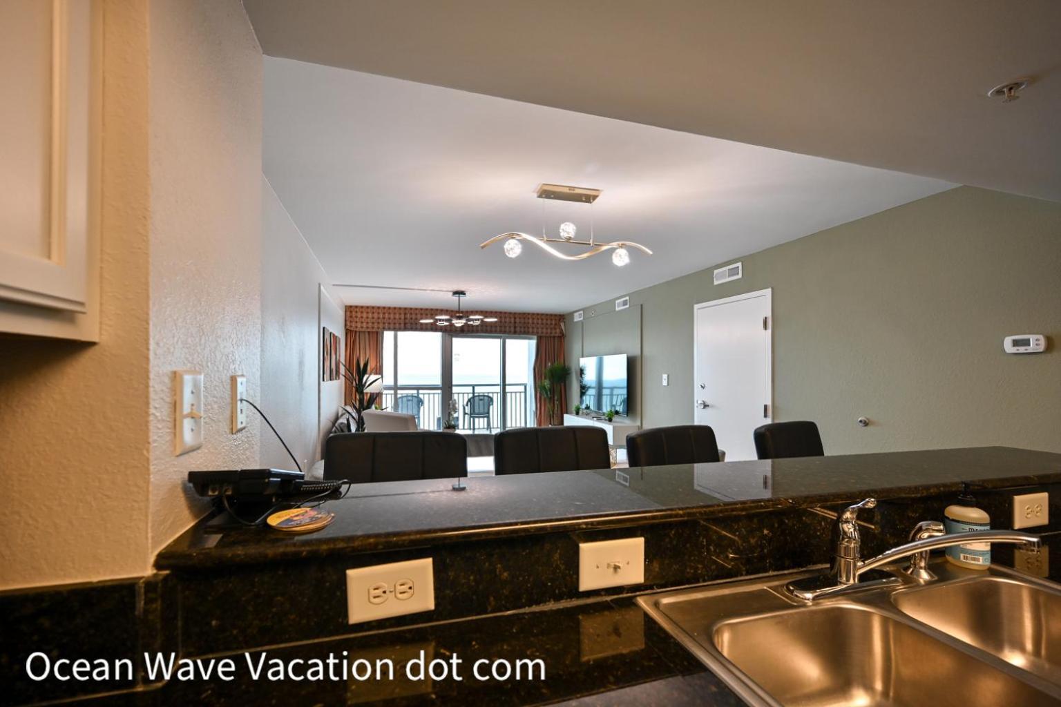 Huge Oceanfront One Bedroom For 6, Gorgeous View & Pools On Bv 15th Floor * Myrtle Beach