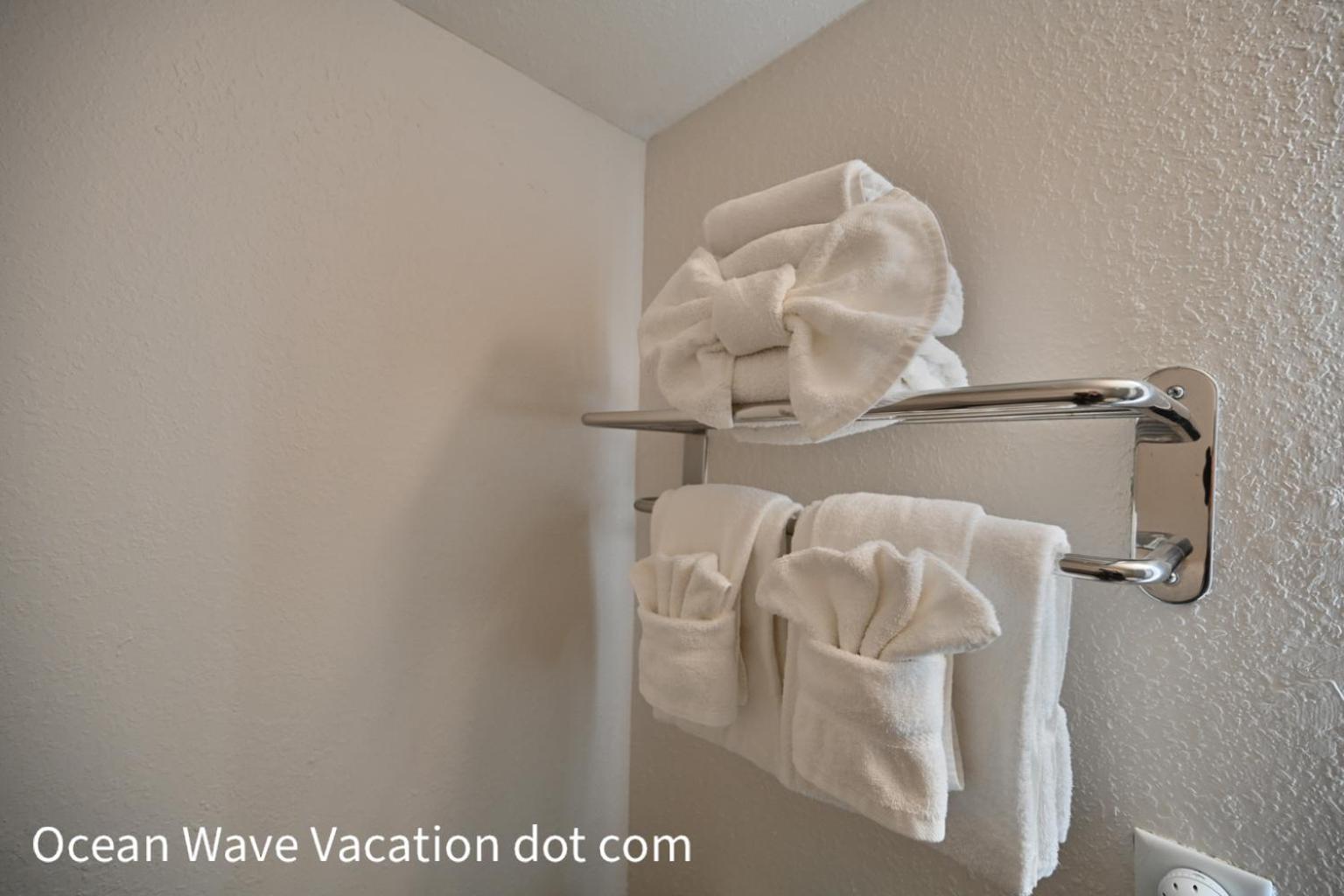 Huge Oceanfront One Bedroom For 6, Gorgeous View & Pools On Bv 15th Floor *