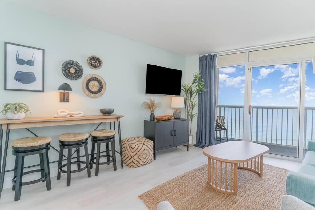 Ocean Breeze Aparthotel