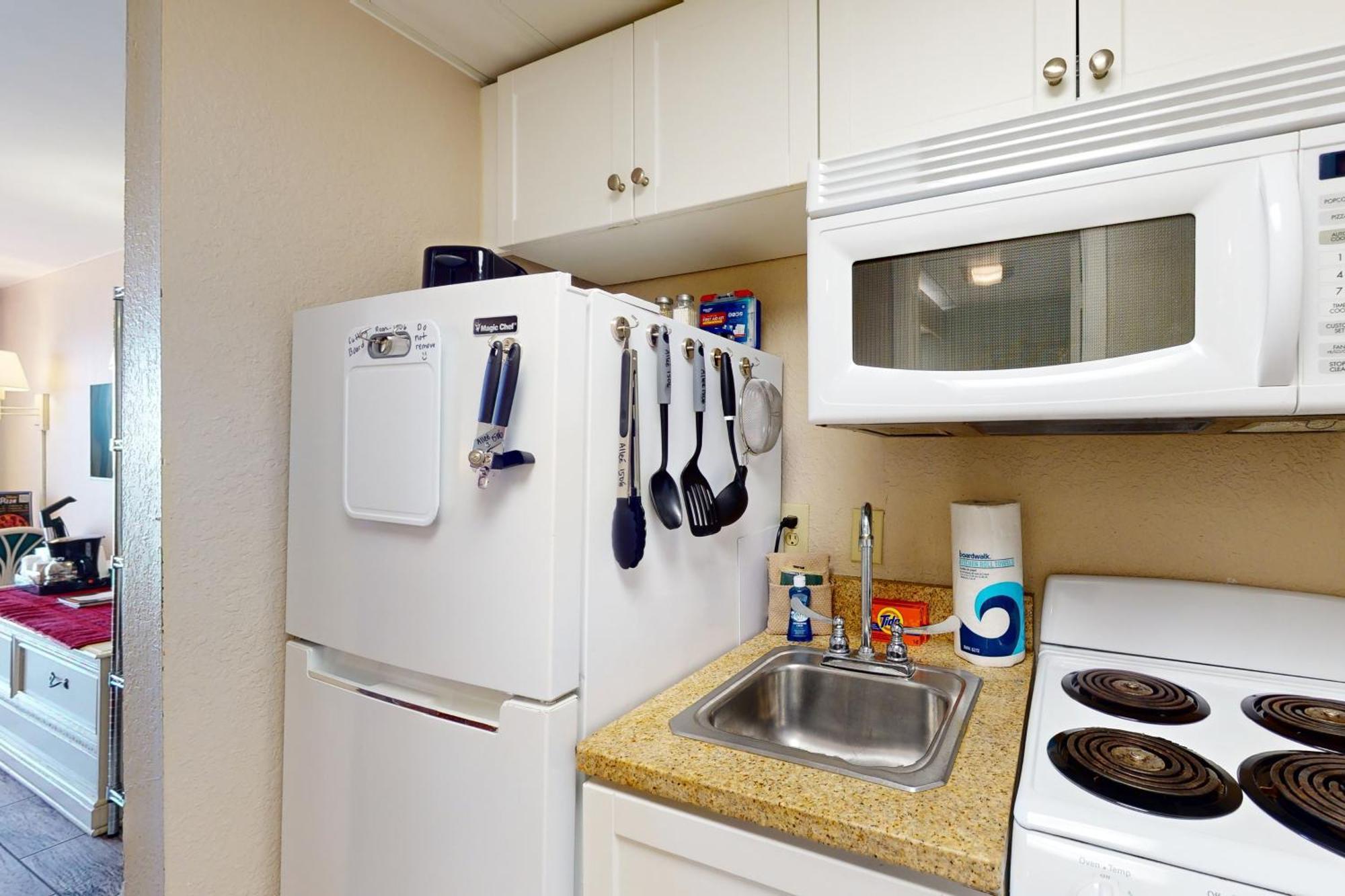 Hotel Sandcastle South 1506 *
