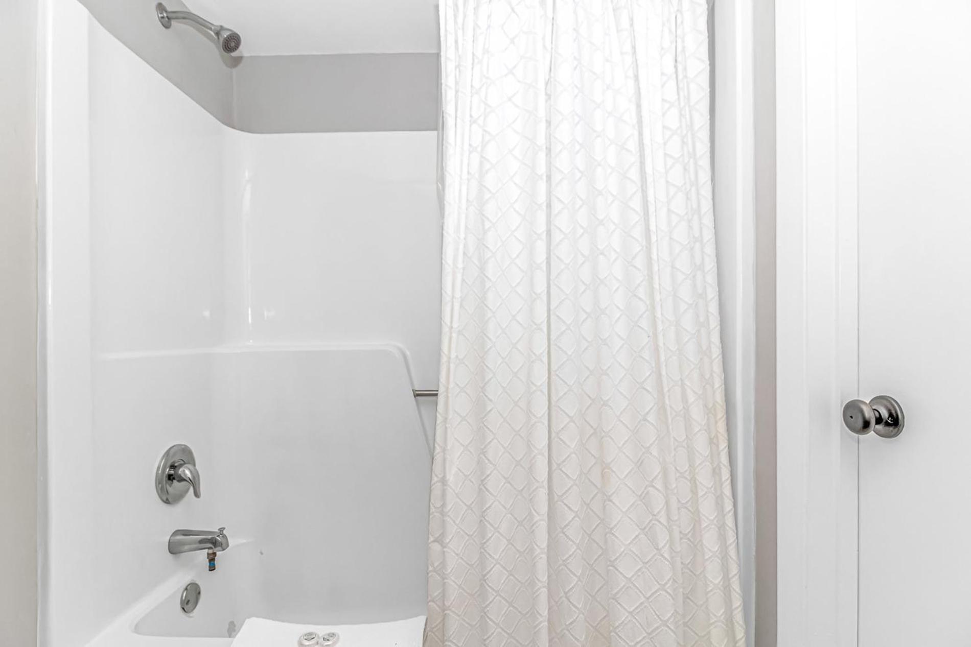 Holiday home Modern 1br With Ocean Views! Cozy & Quiet! Ov902