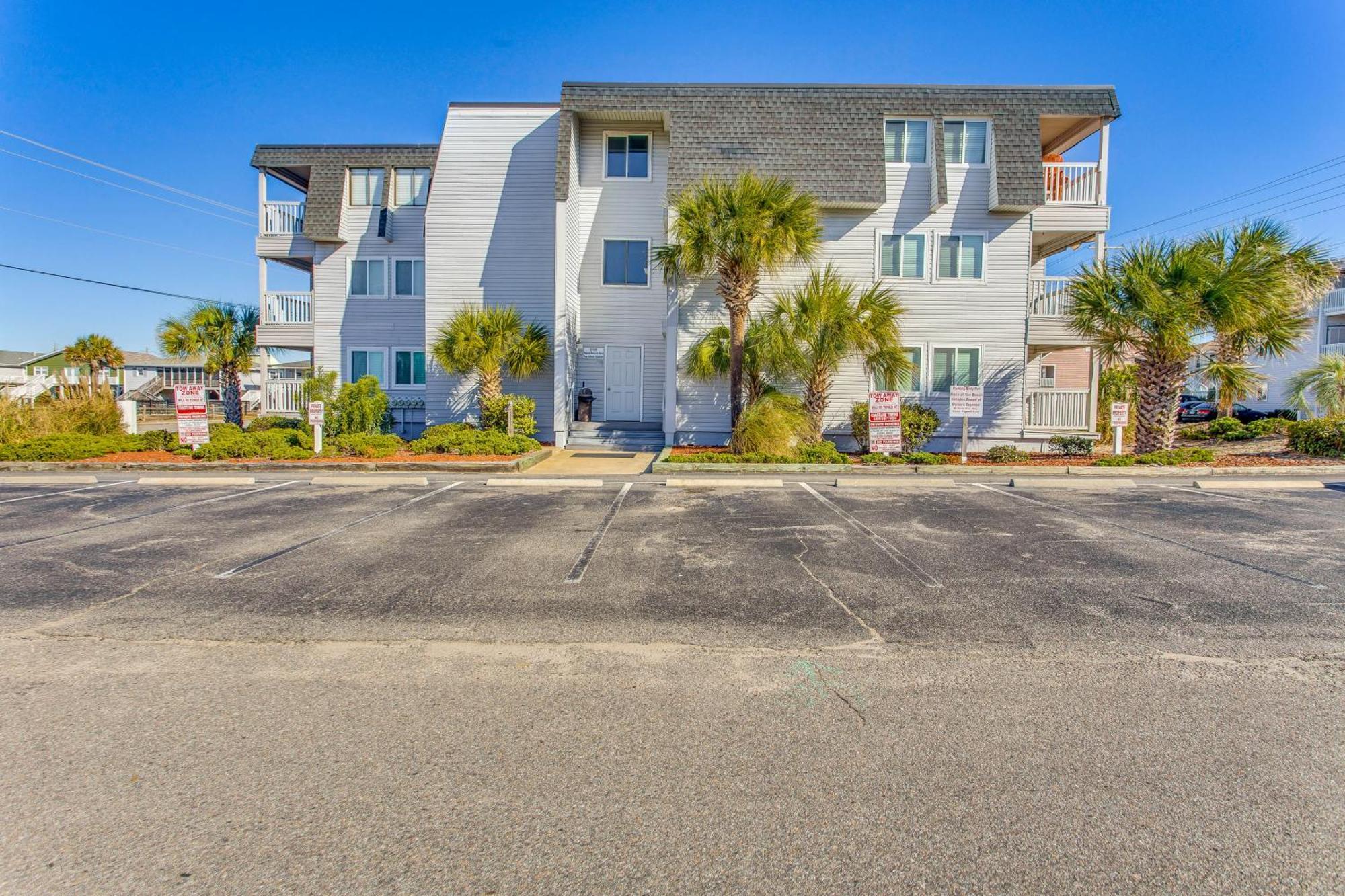 Walk To Ocean North Myrtle With Pool Apartment Myrtle Beach