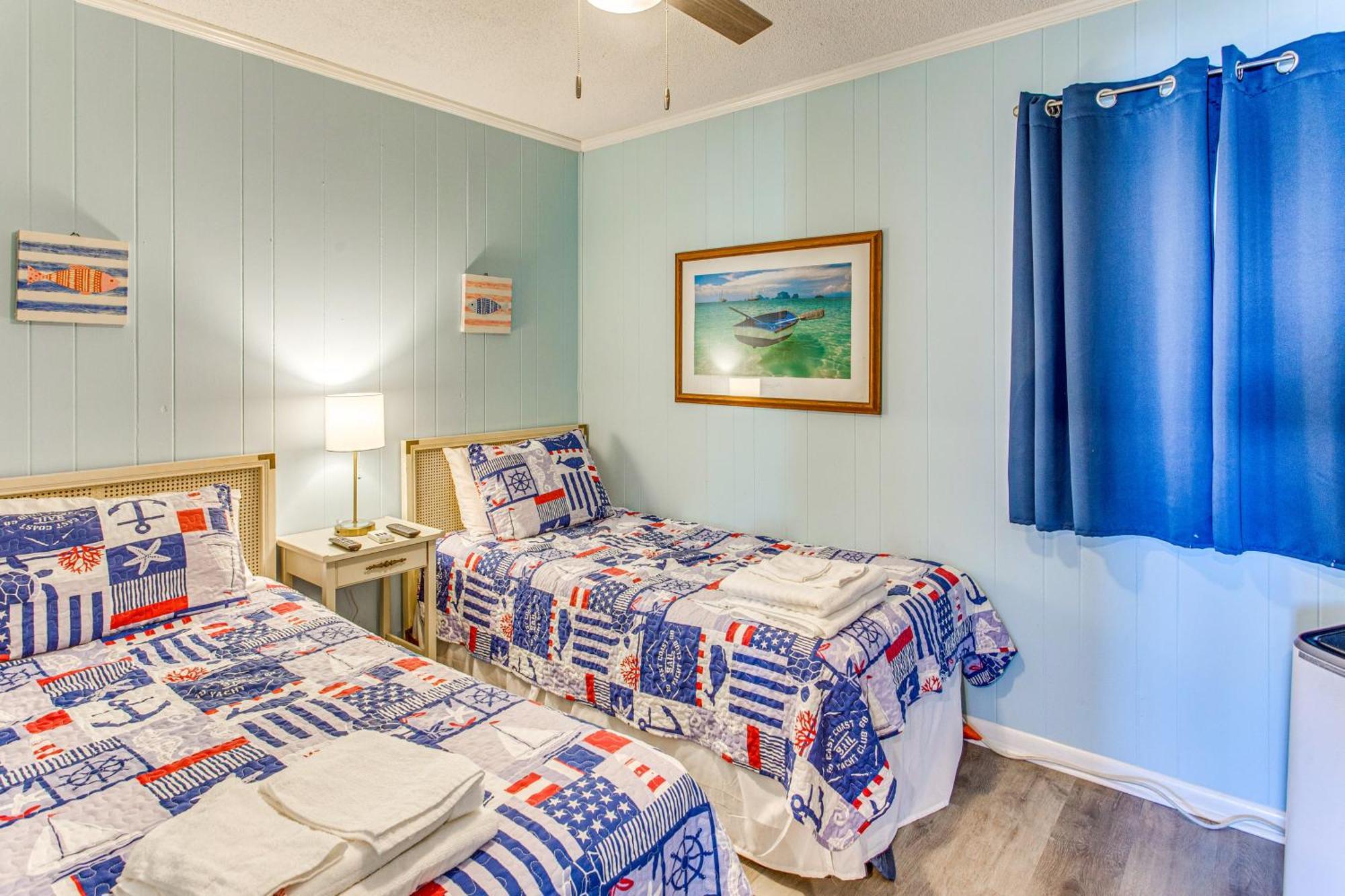 Walk To Ocean North Myrtle With Pool Apartment