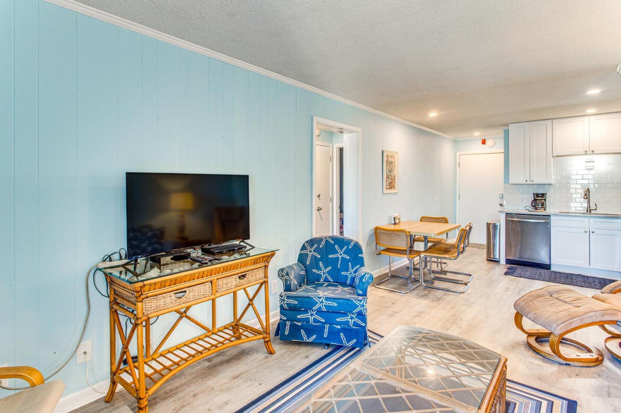 Walk To Ocean North Myrtle With Pool Apartment *