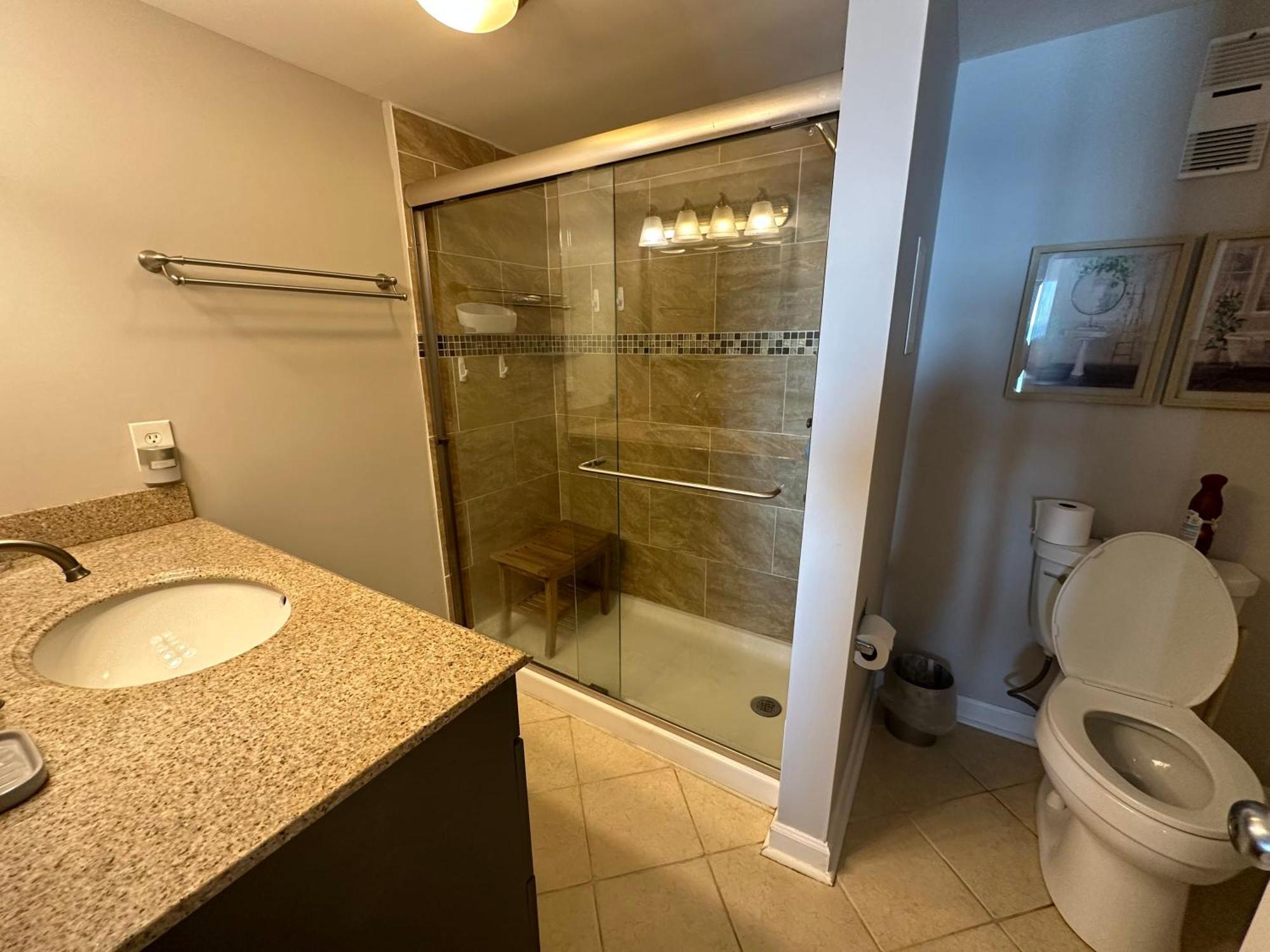 Direct Oceanfront 2 King Suites112 North Myrtle
