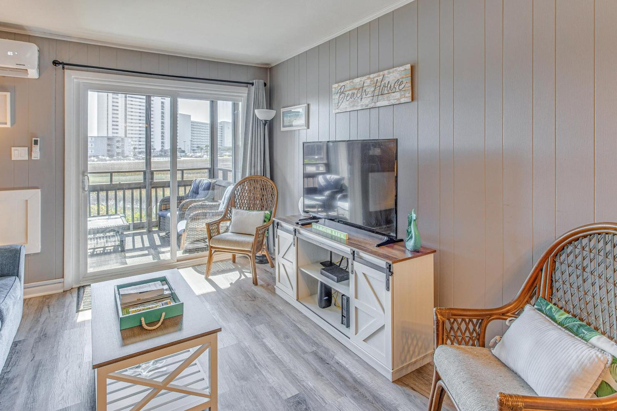 Apartment Myrtle Walk To
