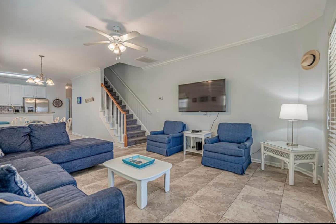 House Surfside - Private Pool Great Location Holiday home *