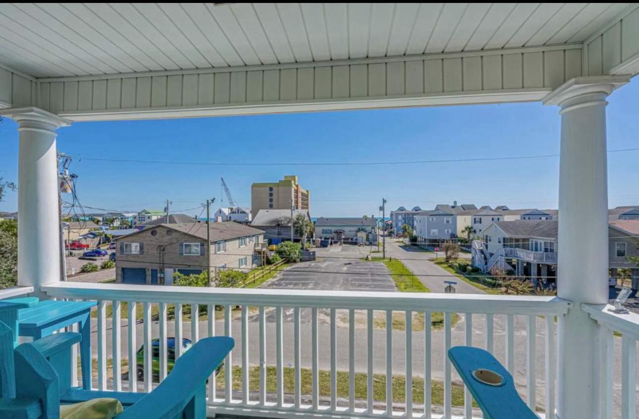 House Surfside - Private Pool Great Location Holiday home