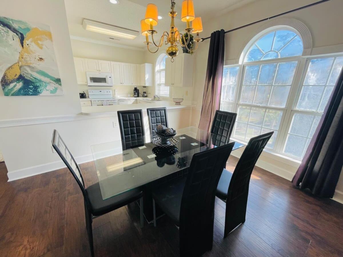 Beautiful Spacious In The Center Of Mb Apartment