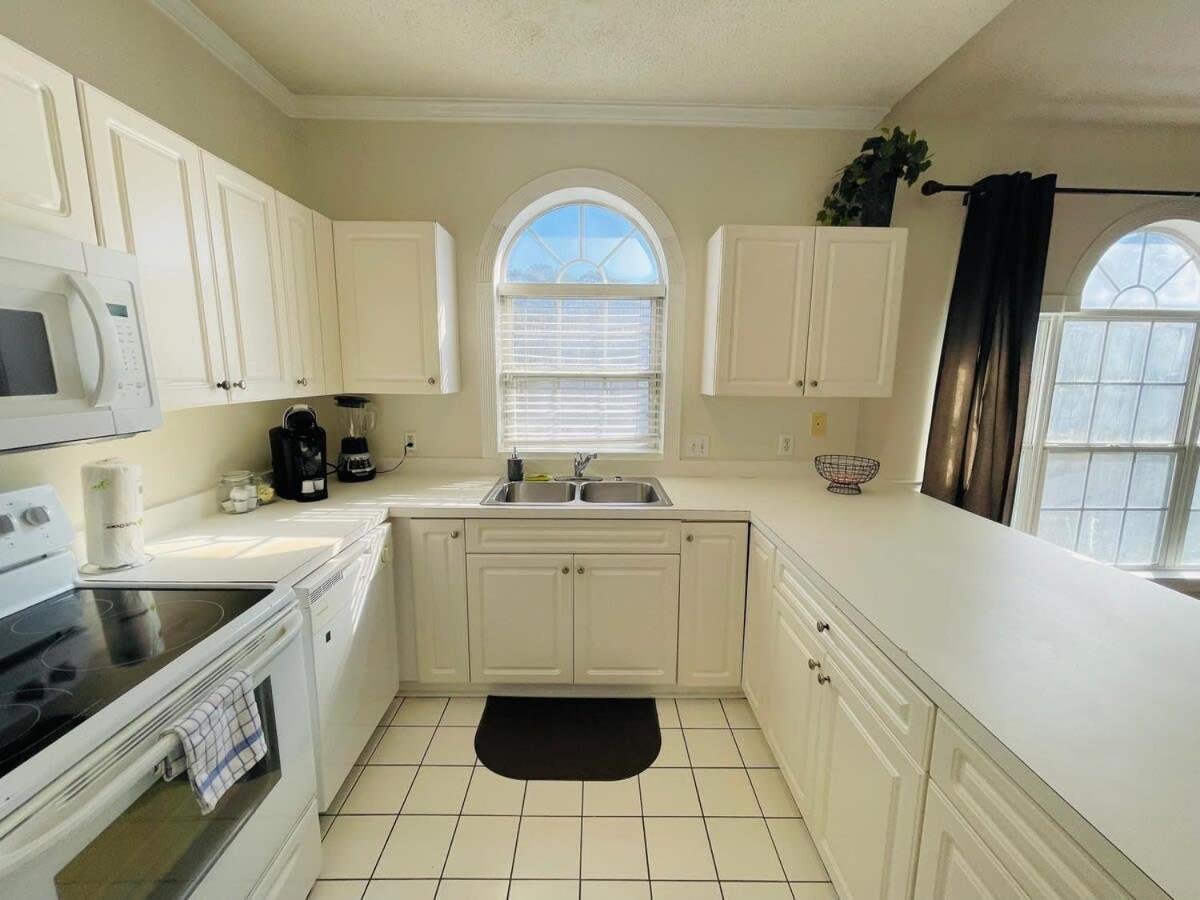 Beautiful Spacious In The Center Of Mb Apartment