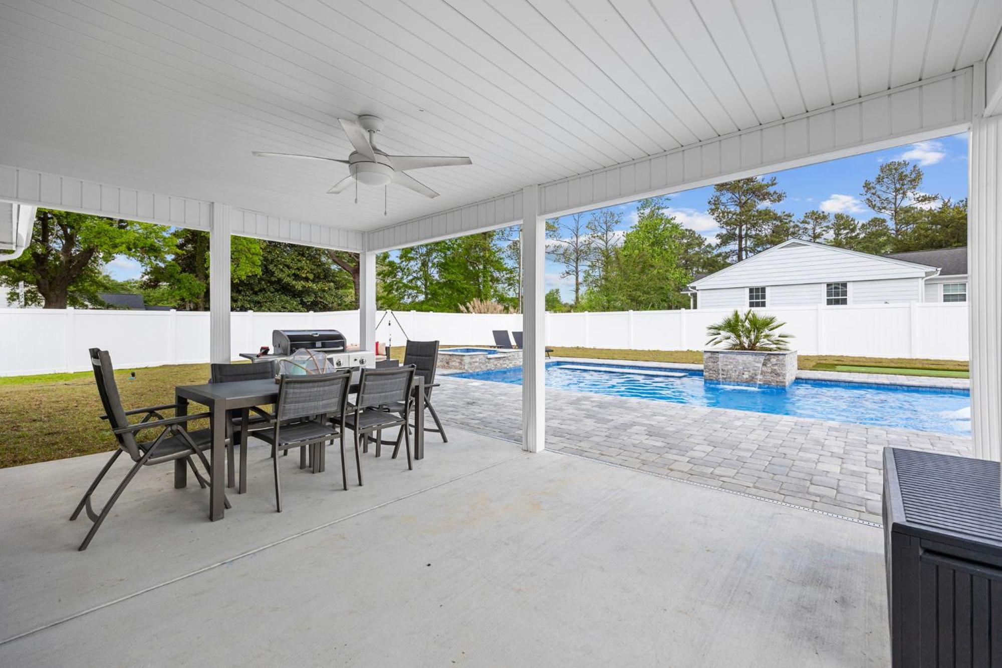 Holiday home New Hot Tub- Dog Friendly Near And Golf With Pool And