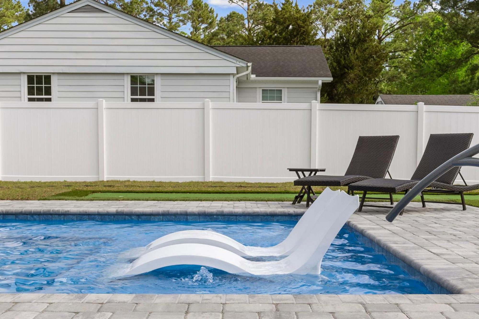 New Hot Tub- Dog Friendly Near And Golf With Pool And Holiday home *