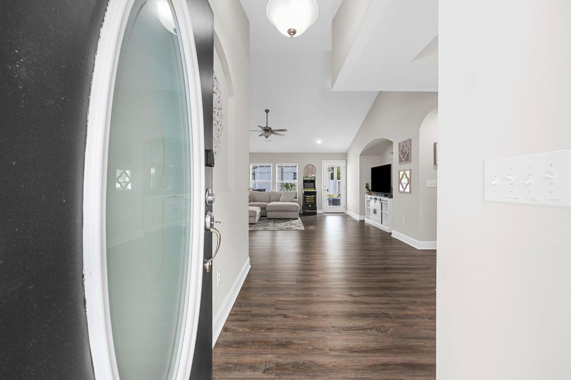 New Hot Tub- Dog Friendly Near And Golf With Pool And
