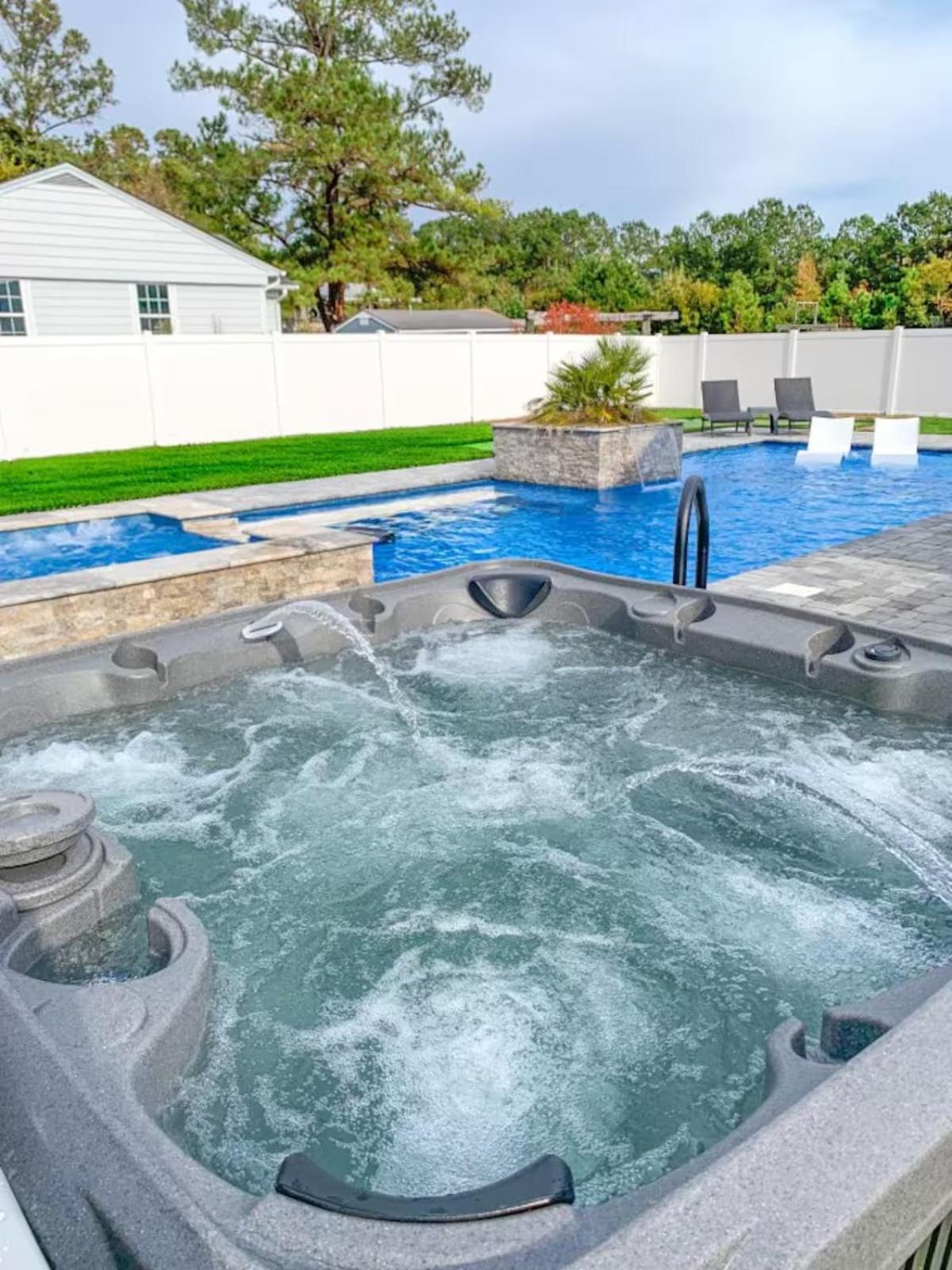 Holiday home New Hot Tub- Dog Friendly Near And Golf With Pool And