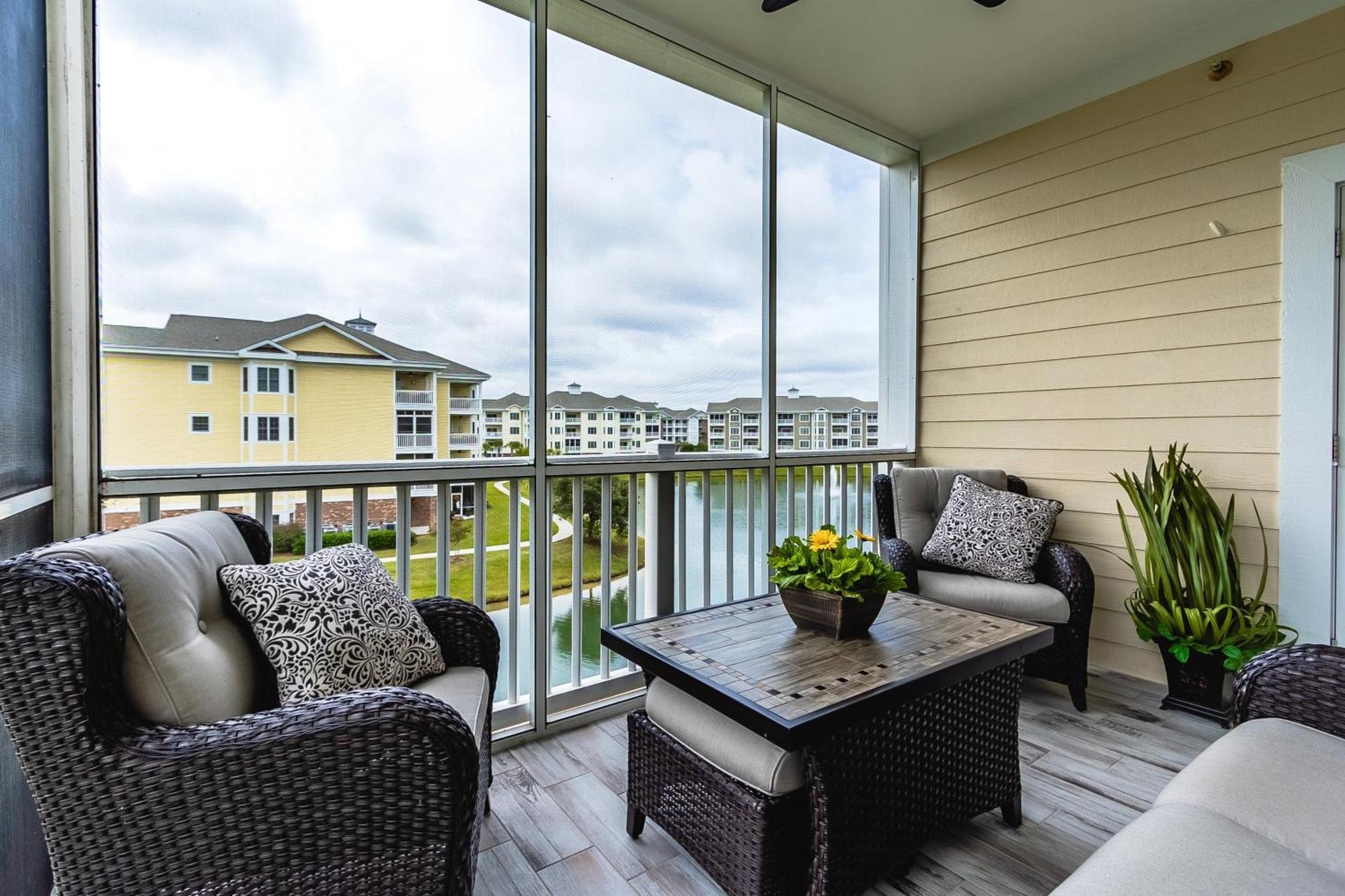 Magnolia Pointe Luster Leaf 4843-302 Apartment *