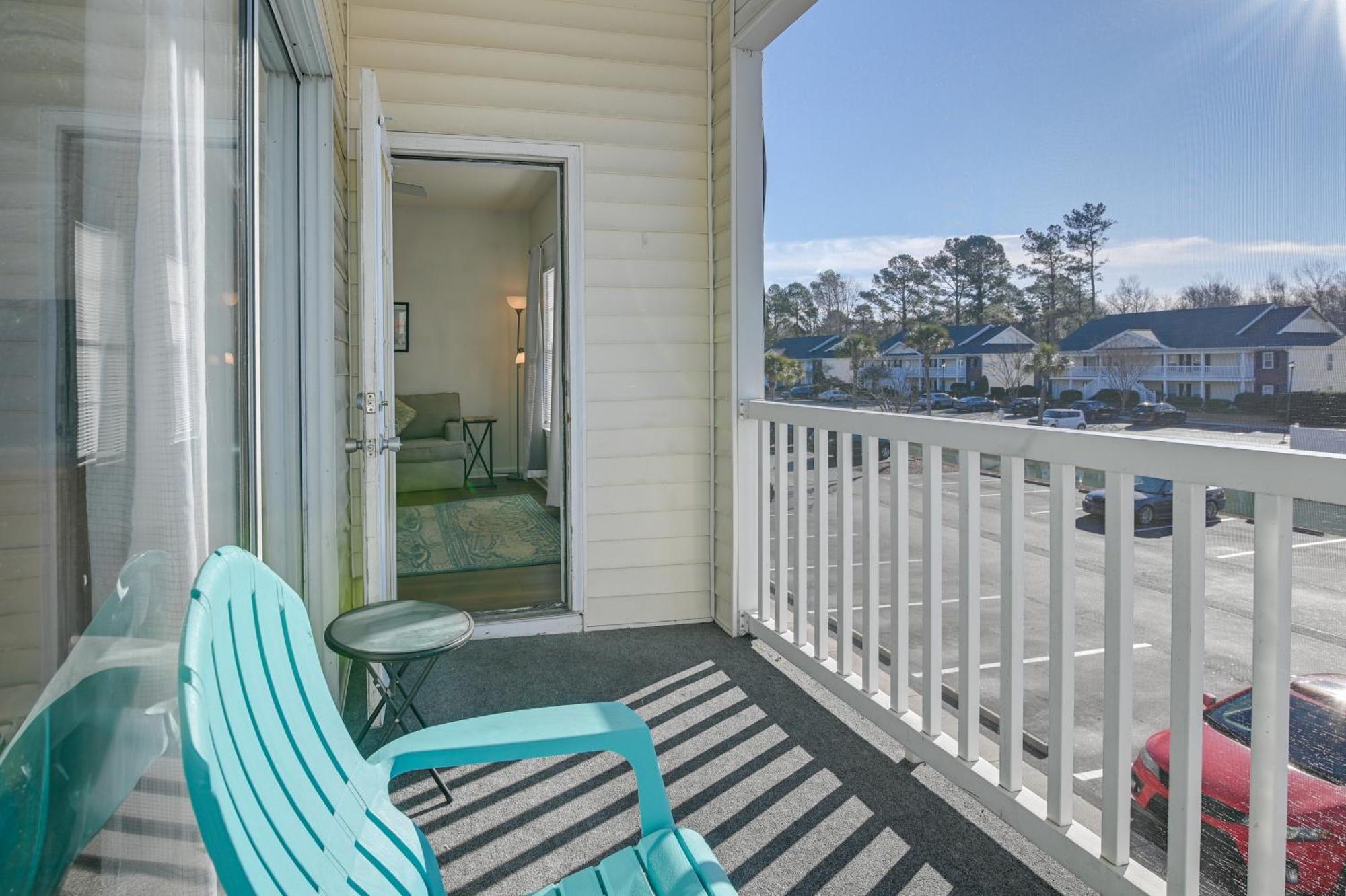 Less Than 1 Mi To Golf With Balcony In Myrtle Beach!