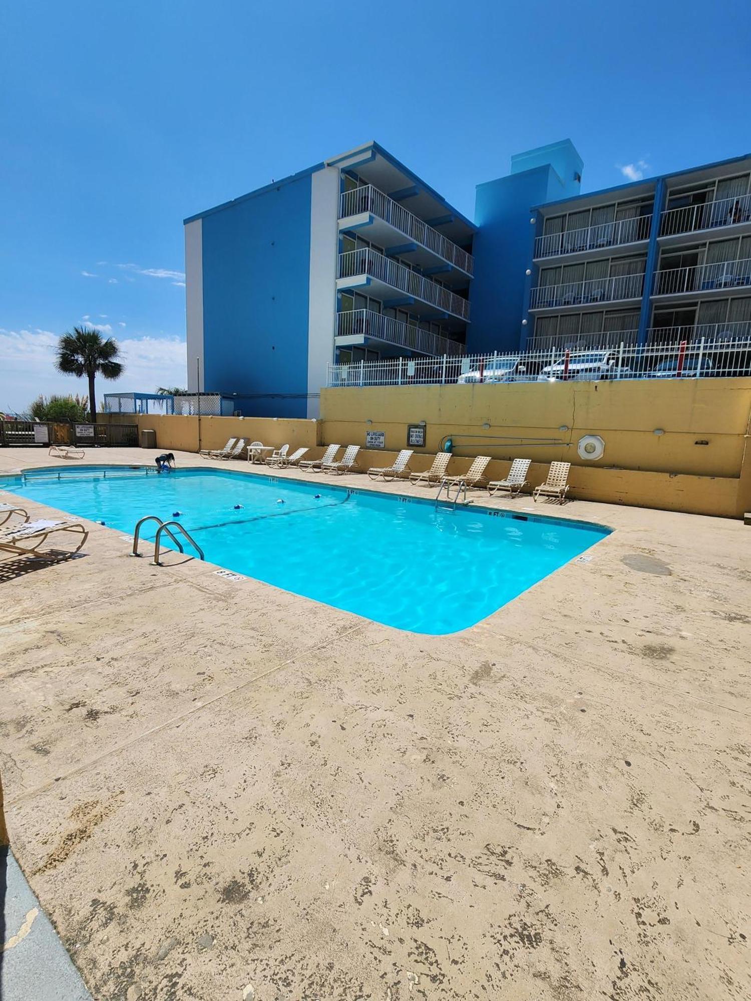 Breath-taking Remodeled Oceanfront Studio! Sea Mist 20307 * Myrtle Beach