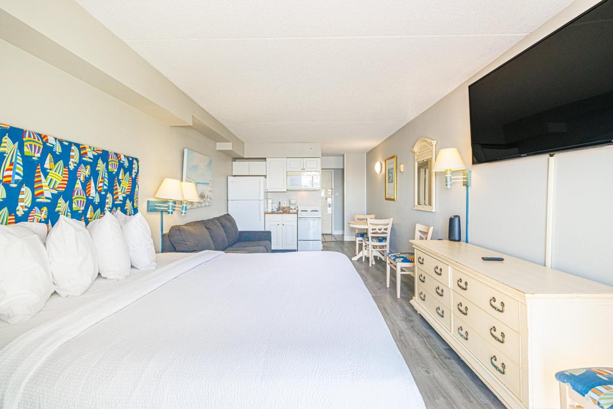Breath-taking Remodeled Oceanfront Studio! Sea Mist 20307 Holiday home Myrtle Beach