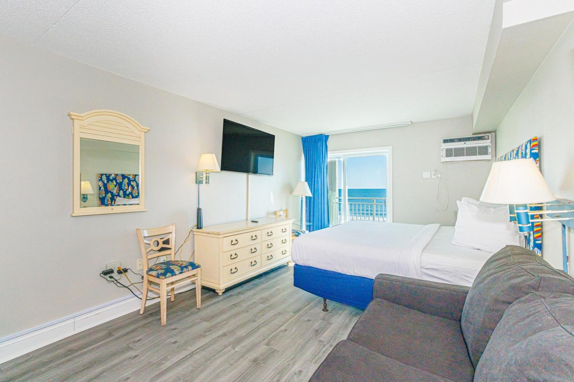 Holiday home Breath-taking Remodeled Oceanfront Studio! Sea Mist 20307 *