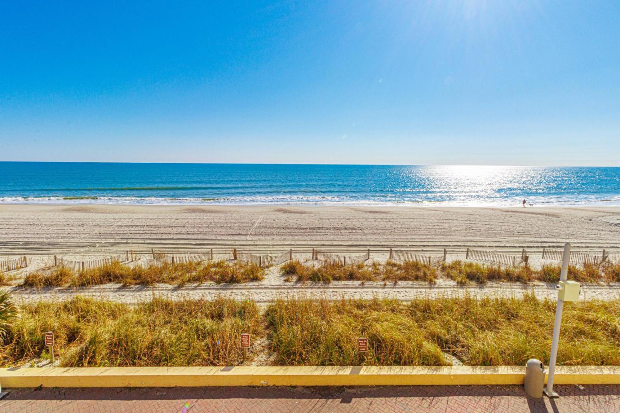 Breath-taking Remodeled Oceanfront Studio! Sea Mist 20307 Holiday home Myrtle Beach