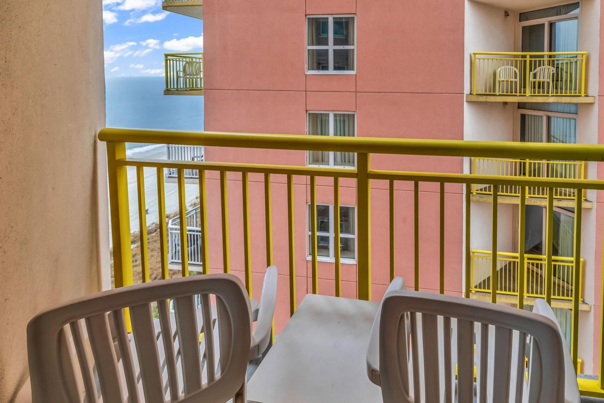 Baywatch 1122 Apartment