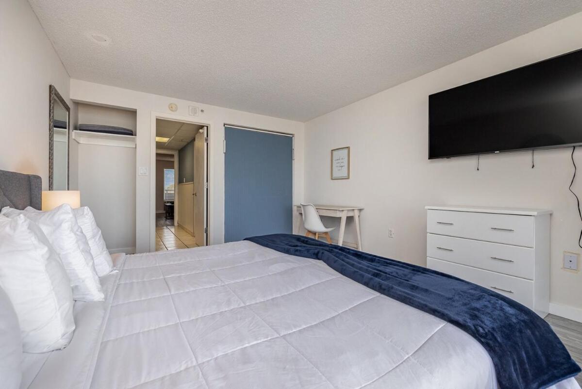 Beachfront 1br King Bed Smart Tvs 12 Pm Check-in Myrtle Beach