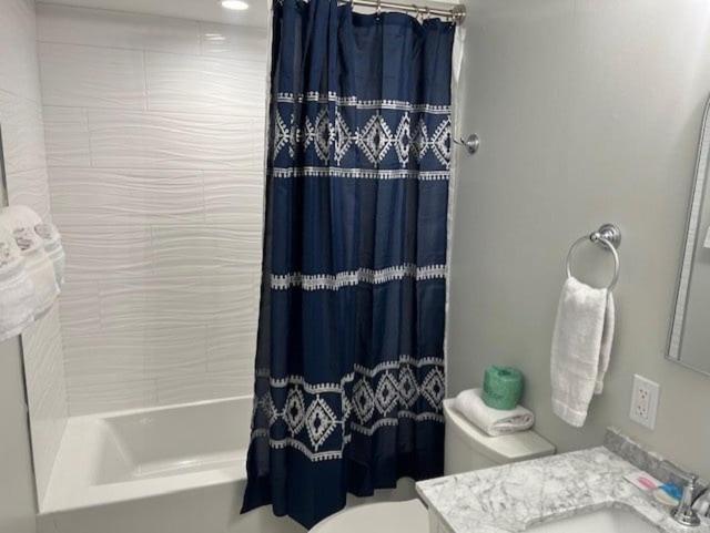 Royal Garden 601 Apartment *