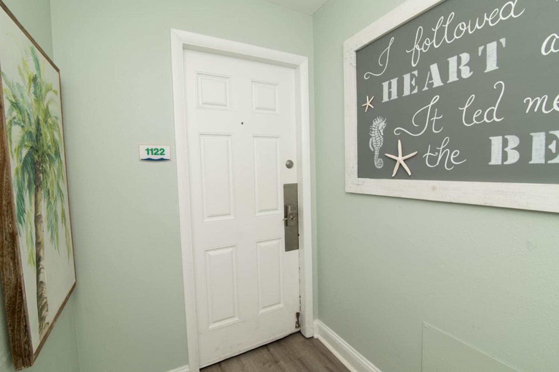 Pet Friendly Modern Oceanfront Holiday home Myrtle Beach