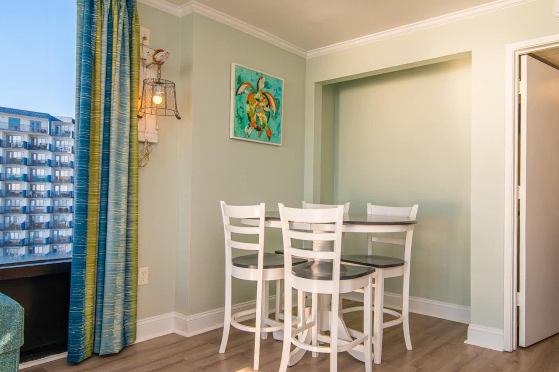 Pet Friendly Modern Oceanfront