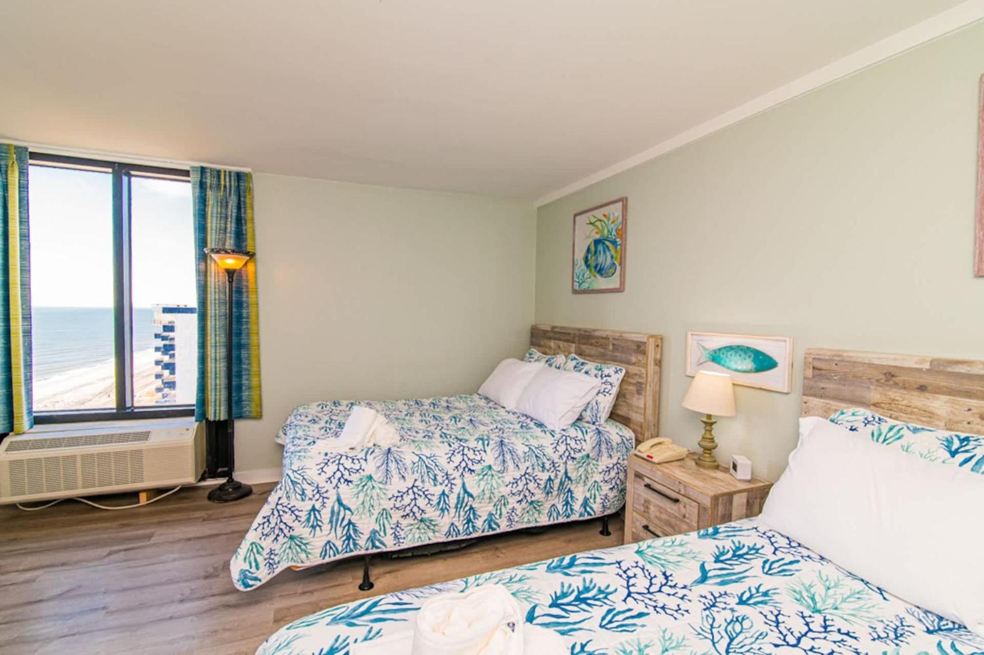 Pet Friendly Modern Oceanfront Holiday home *
