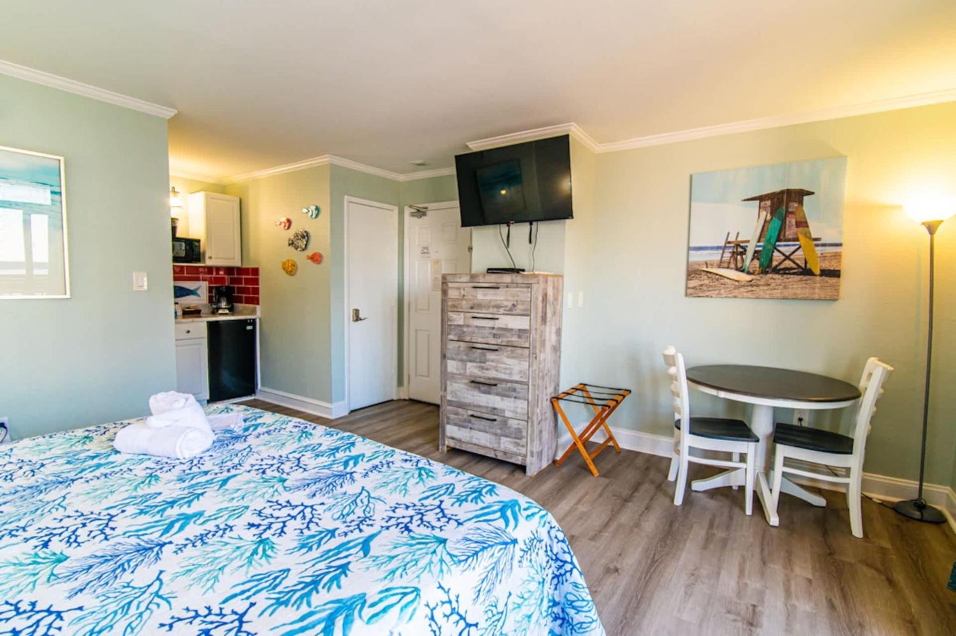 Modern Pet Friendly Oceanfront Holiday home Myrtle Beach