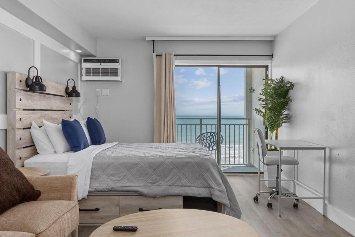 Beachfront With Smart Tv & 12 Pm Check-in *