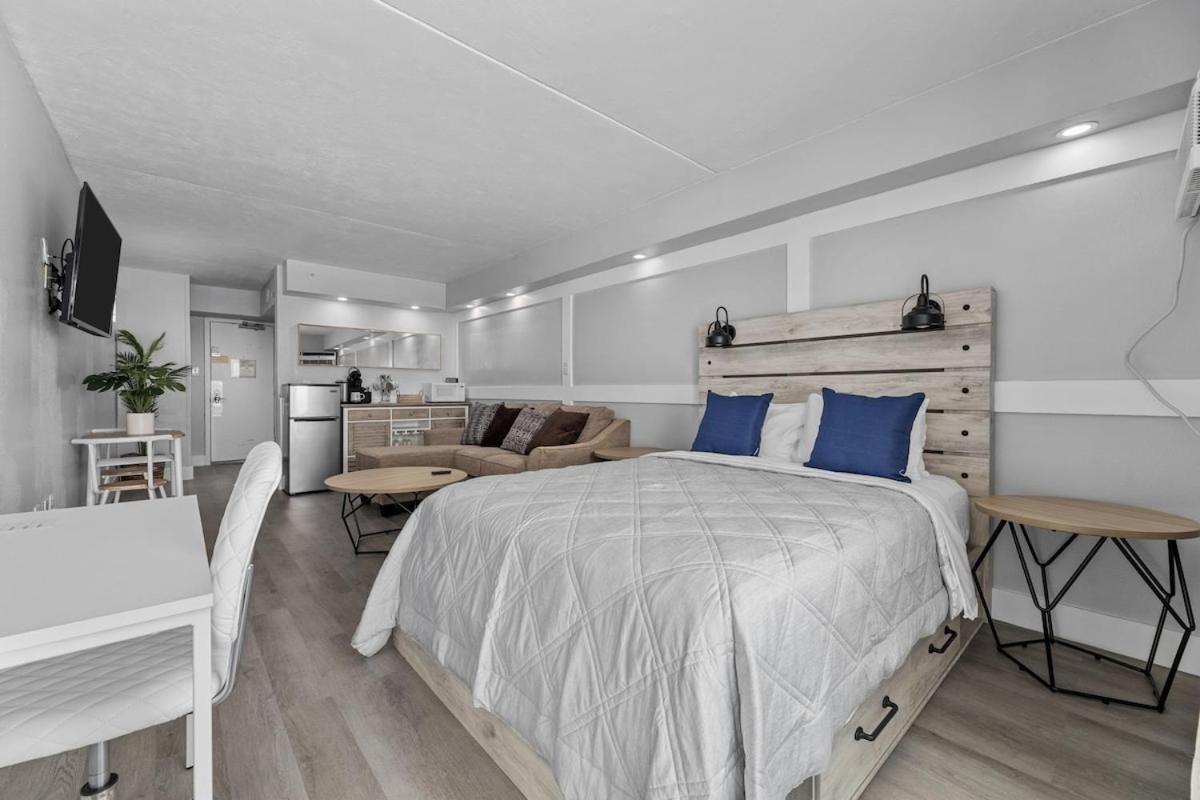 Apartment Beachfront With Smart Tv & 12 Pm Check-in *