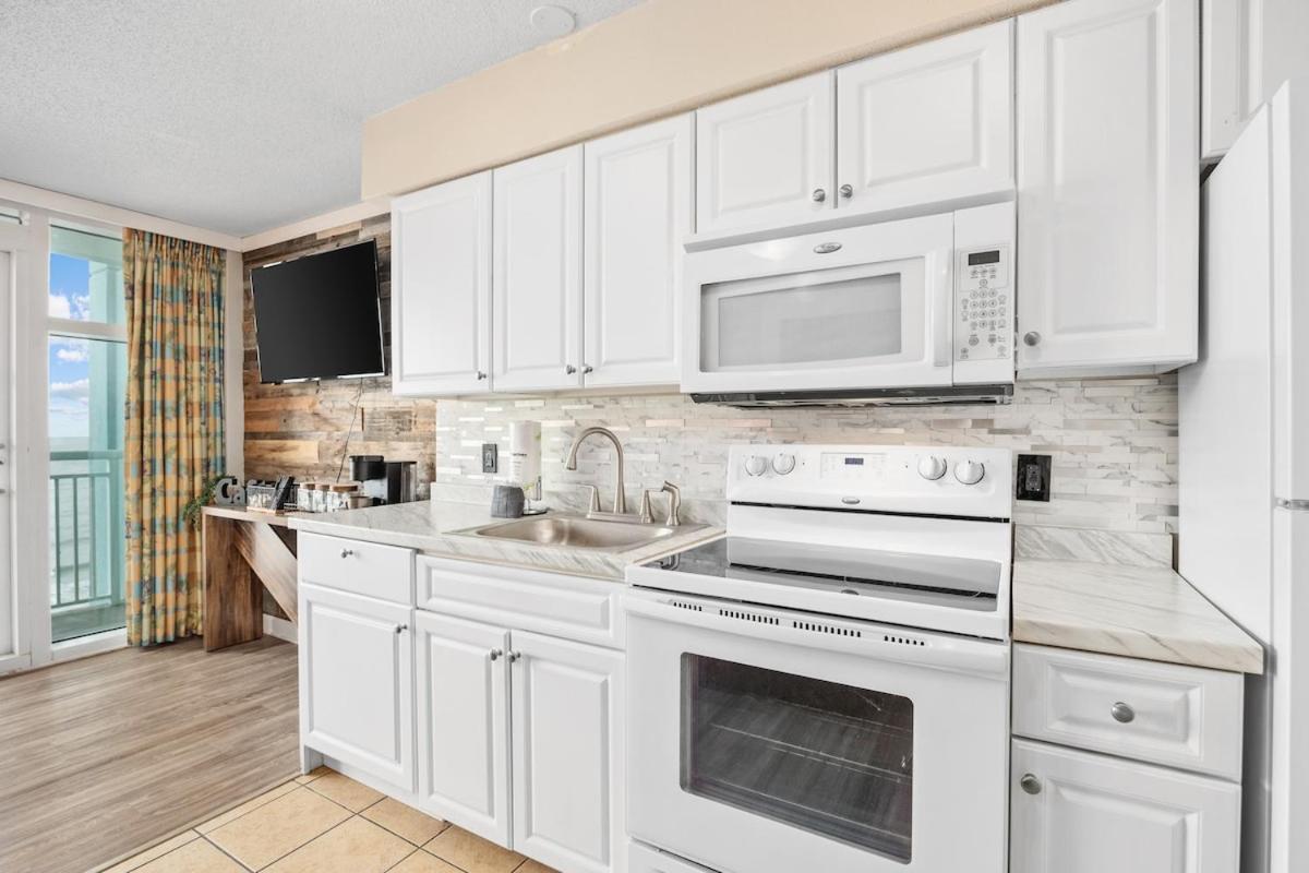 Oceanfront 1br At Sands, Stunning Views! Apartment Myrtle Beach